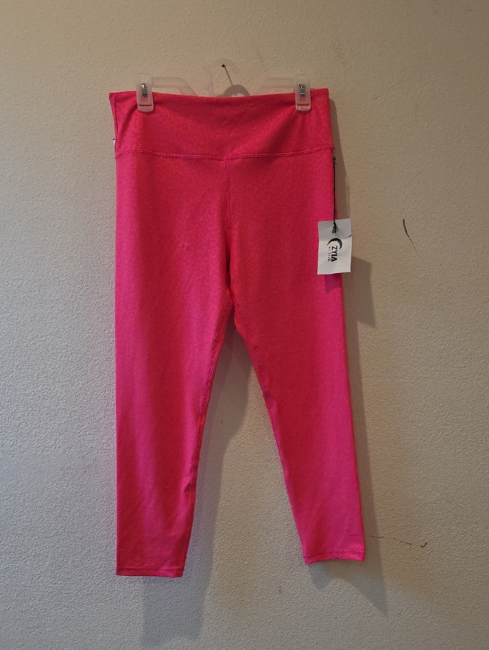ZYIA Hot Pink Leopard Light N Tight NWT
